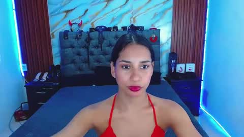 Snapshot of crisandmery chatting on March 3, 2026, 10:21 am CRISANDMERY online show from March 3, 2026, 10:21 am