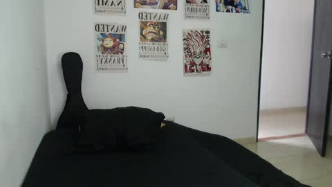 Snapshot of criscamiloo chatting on April 14, 2026, 5:30 pm criscamiloo online show from April 14, 2026, 5:30 pm