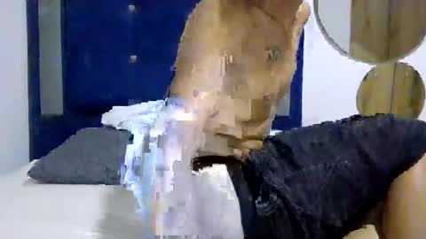 crisespitia25 online show from March 25, 2026, 7:53 pm