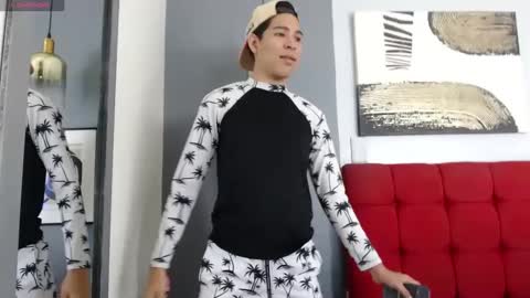 Cris Evanz online show from February 28, 2025, 4:31 pm