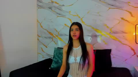 Snapshot of crisle_11 chatting on June 28, 2026, 11:38 am Cris online show from June 28, 2026, 11:38 am