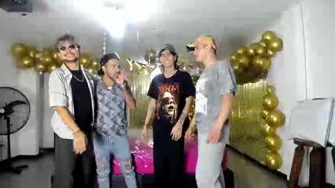 Snapshot of crismens chatting on January 8, 2025, 2:14 am crismens online show from January 8, 2025, 2:14 am