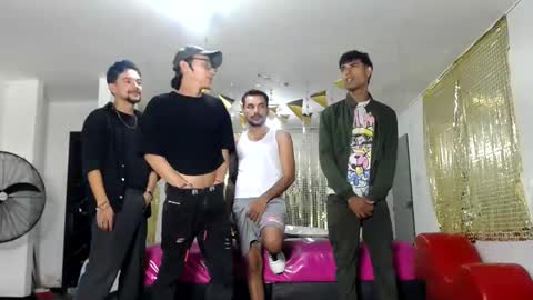 Snapshot of crismens chatting on March 4, 2025, 3:22 am crismens online show from March 4, 2025, 3:22 am