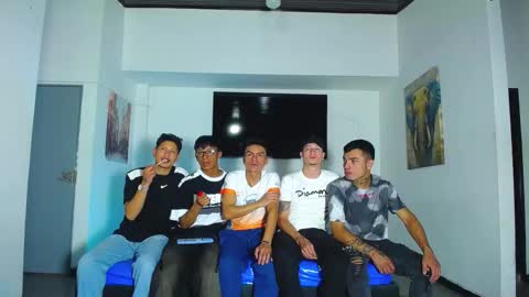 Snapshot of crismens chatting on September 20, 2025, 6:20 pm crismens online show from September 20, 2025, 6:20 pm