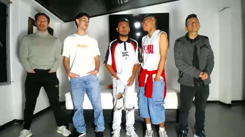 Snapshot of crismens chatting on October 1, 2025, 11:38 am crismens online show from October 1, 2025, 11:38 am