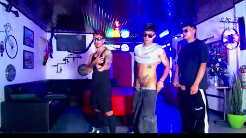 crismens online show from December 17, 2025, 8:26 pm