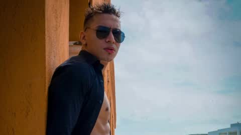 Cristopher online show from April 2, 2026, 11:57 pm