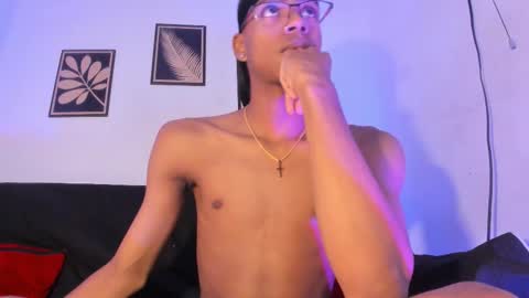 criss_zuri online show from February 10, 2026, 12:20 pm