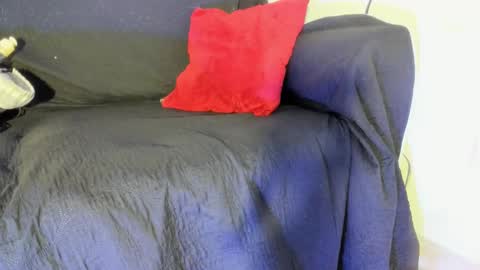 criss_zuri online show from February 14, 2026, 12:35 pm