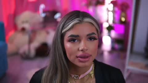 Crissy online show from April 25, 2026, 9:56 am