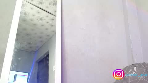 Cristal online show from December 19, 2025, 3:57 am