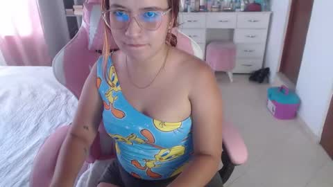 andrea  online show from September 23, 2025, 7:39 pm
