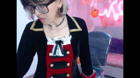 Cristal online show from October 31, 2025, 7:04 pm