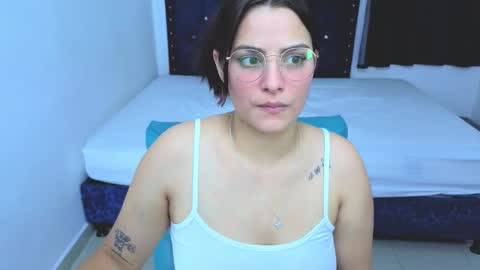 Snapshot of cristal_hot07 chatting on September 16, 2025, 11:50 pm Cristal online show from September 16, 2025, 11:50 pm