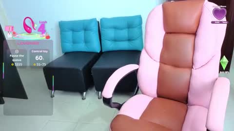 Snapshot of cristal_hot07 chatting on November 6, 2025, 2:45 am Cristal online show from November 6, 2025, 2:45 am