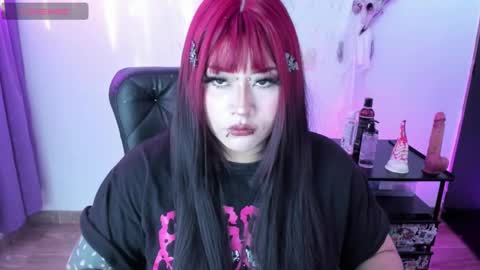 Snapshot of cristal_kosh chatting on January 16, 2025, 1:04 pm Cris online show from January 16, 2025, 1:04 pm