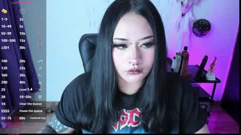 Snapshot of cristal_kosh chatting on February 6, 2025, 11:10 am Cris online show from February 6, 2025, 11:10 am