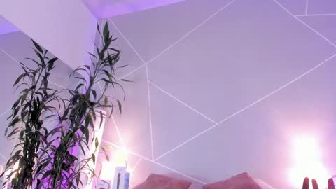 Snapshot of cristal_princess_ chatting on December 10, 2024, 11:40 pm Cristal online show from December 10, 2024, 11:40 pm