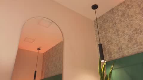 Cristal  online show from December 3, 2025, 1:20 pm