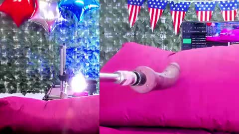 Snapshot of cristal_thompson_ chatting on July 4, 2026, 2:01 pm cristal_thompson_ online show from July 4, 2026, 2:01 pm