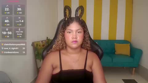 Snapshot of cristal_war chatting on November 22, 2025, 12:31 am Cristal online show from November 22, 2025, 12:31 am