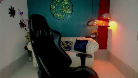 Snapshot of cristal_war chatting on November 30, 2025, 11:09 pm Cristal online show from November 30, 2025, 11:09 pm