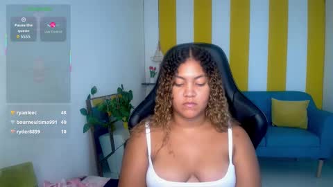 Snapshot of cristal_war chatting on December 4, 2025, 11:57 pm Cristal online show from December 4, 2025, 11:57 pm