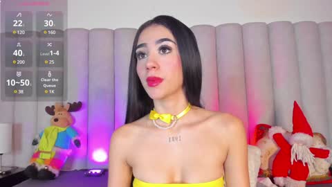 Snapshot of cristalcornner_ chatting on December 25, 2024, 7:45 pm Nicole Connection time 220pm-910pmCol online show from December 25, 2024, 7:45 pm