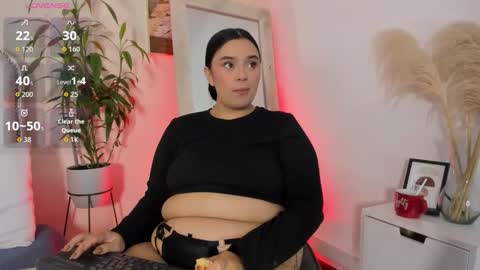 Cristal Cute  online show from November 25, 2025, 12:16 pm