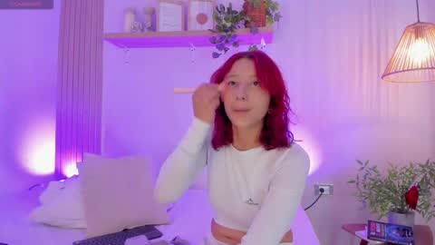 Snapshot of cristalfoxy_ chatting on December 20, 2025, 7:21 pm cristalfoxy_ online show from December 20, 2025, 7:21 pm