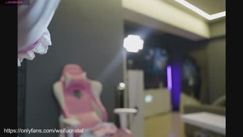 Laura online show from November 2, 2025, 11:29 pm