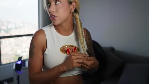 Laura online show from March 28, 2026, 1:54 pm