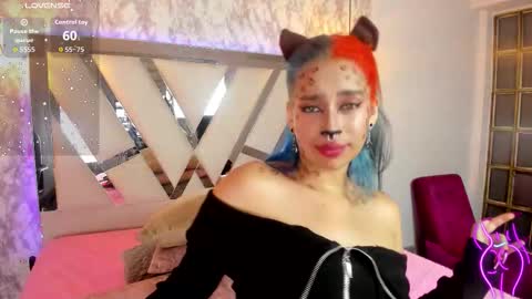   online show from October 22, 2025, 7:13 pm