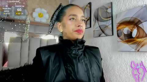   online show from November 14, 2025, 1:54 pm