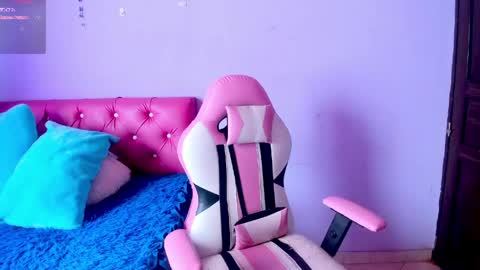 Snapshot of cristaln07 chatting on May 3, 2026, 12:44 pm Natis online show from May 3, 2026, 12:44 pm