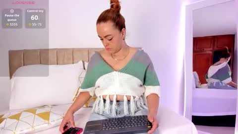 Snapshot of cristalwalker__ chatting on December 16, 2025, 10:20 am cristal walker online show from December 16, 2025, 10:20 am