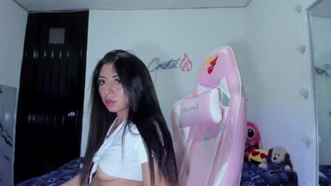 Snapshot of cristel_natt chatting on December 27, 2024, 7:35 pm Independent Model online show from December 27, 2024, 7:35 pm