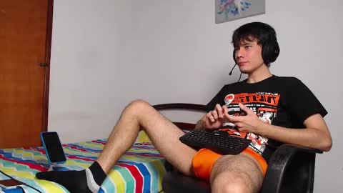 Snapshot of cristian_ortiz_1 chatting on December 15, 2024, 10:26 pm Cristian online show from December 15, 2024, 10:26 pm