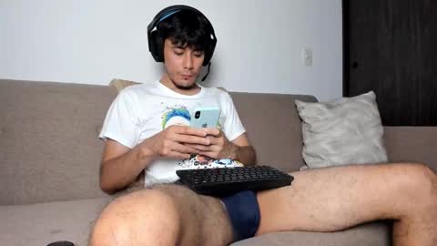 Snapshot of cristian_ortiz_1 chatting on November 4, 2025, 10:53 pm Cristian online show from November 4, 2025, 10:53 pm