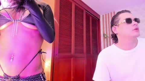 Cris  Pame online show from October 30, 2025, 8:05 am