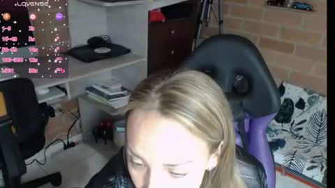 Snapshot of cristin_doll chatting on June 25, 2026, 2:54 pm cristina online show from June 25, 2026, 2:54 pm