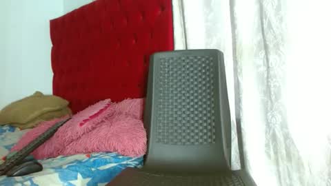 cristinamontiel74 online show from October 23, 2025, 3:11 pm