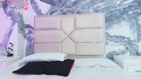 Snapshot of cristinecaru chatting on September 17, 2025, 1:24 pm Cristine online show from September 17, 2025, 1:24 pm