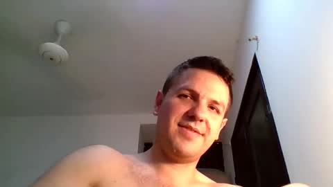 cristopher3042 online show from November 28, 2025, 2:14 am