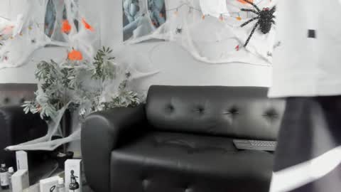 Cristopher online show from October 27, 2025, 1:37 pm