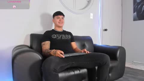 Cristopher online show from March 10, 2026, 10:53 am