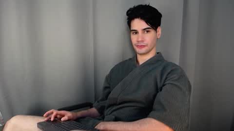 Snapshot of cristopher_vega182 chatting on November 24, 2025, 8:19 pm cristopher online show from November 24, 2025, 8:19 pm