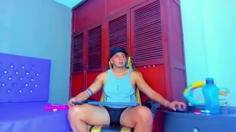 Snapshot of cristophertompson chatting on January 15, 2025, 3:50 pm Say me Cris online show from January 15, 2025, 3:50 pm