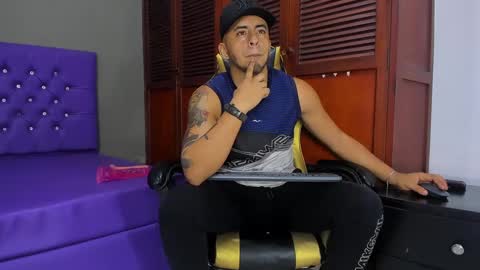 Snapshot of cristophertompson chatting on January 18, 2025, 1:08 pm Say me Cris online show from January 18, 2025, 1:08 pm