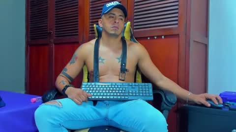 Snapshot of cristophertompson chatting on February 18, 2025, 3:54 pm Say me Cris online show from February 18, 2025, 3:54 pm